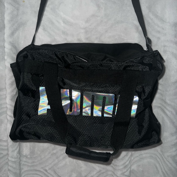 Puma Duffle Bag - Picture 3 of 6